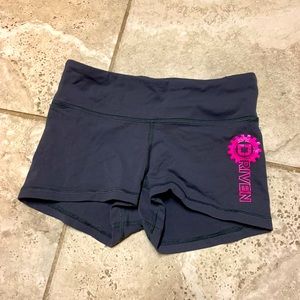 Women’s Driven Nutrition booty shorts charcoal gray size small